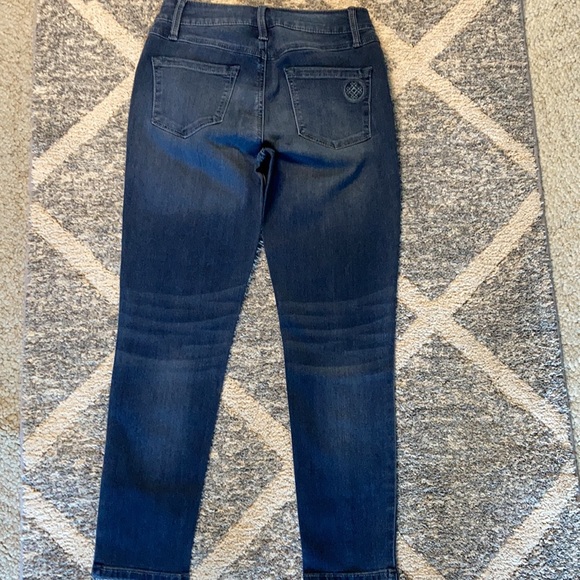 *Laurie Felt | Silky Denim | Center Seam Ankle Skinny Jeans - Picture 3 of 8